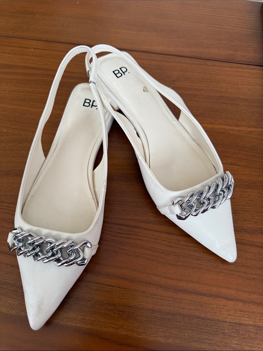 bp Pointed Slingback Flats with Silver Chain Accent